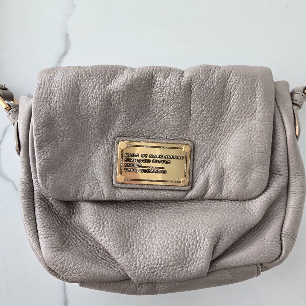 Marc by Marc Jacobs Classic Q Isabelle Beige Leather Crossbody Bag - Taupe